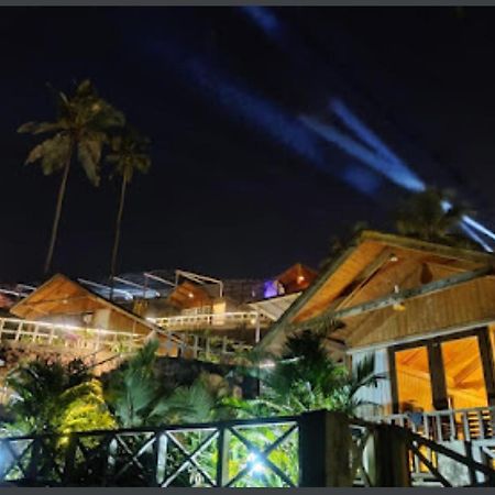 Flamingo Beach Resort GOA エクステリア 写真