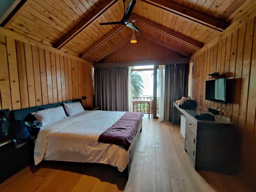Flamingo Beach Resort GOA エクステリア 写真